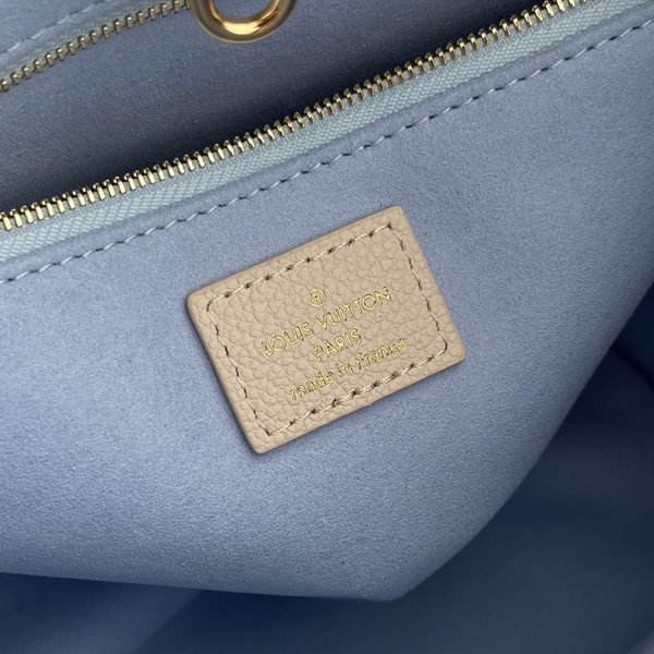 ルイヴィトンバッグ着用イメージ